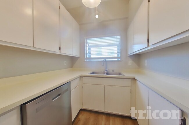 Photo - 7617 Roberta Ln
