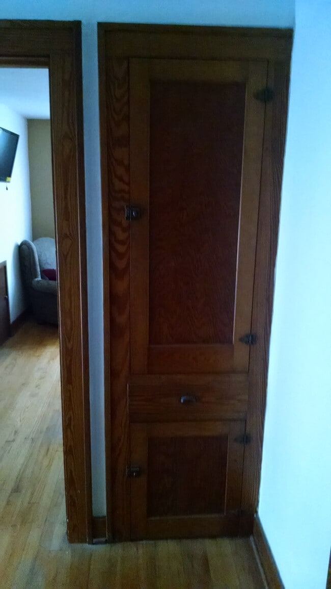 Photo - 907 Lake Michigan Dr NW