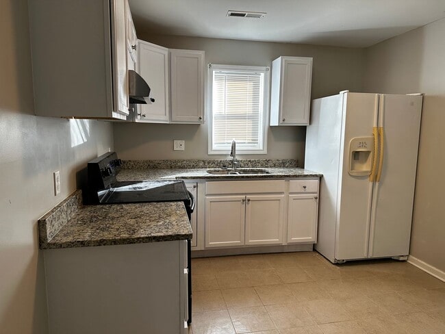 Photo - 1701 Springdale Rd
