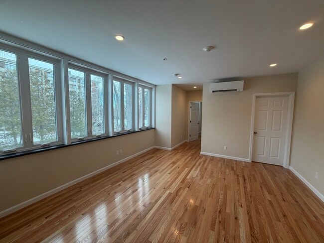 Photo - 85 Lowell St Unit 6