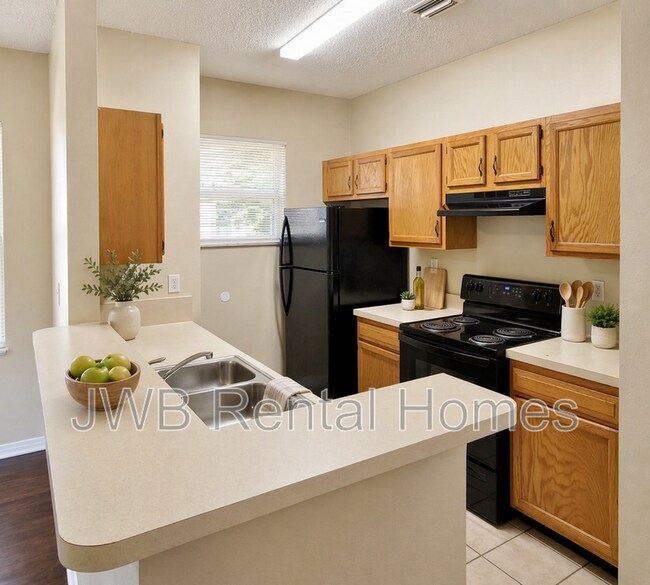 Photo - 1609 W 24th St