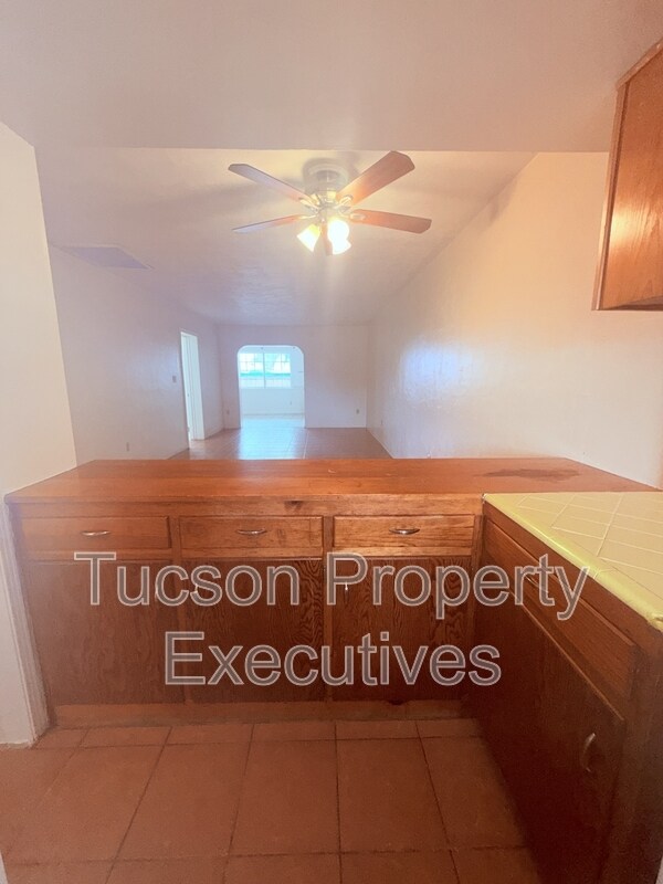 Photo - 4741 E 2nd St