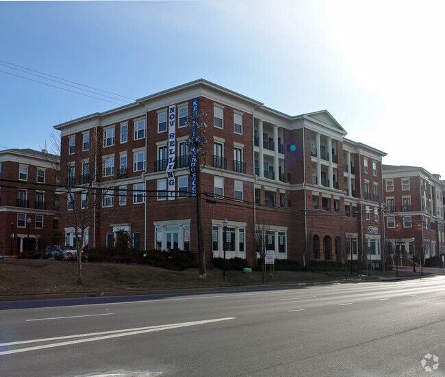 Photo - Colonnade at Kentlands