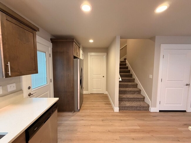 1156-1158 Rifle Range St Unit 1158