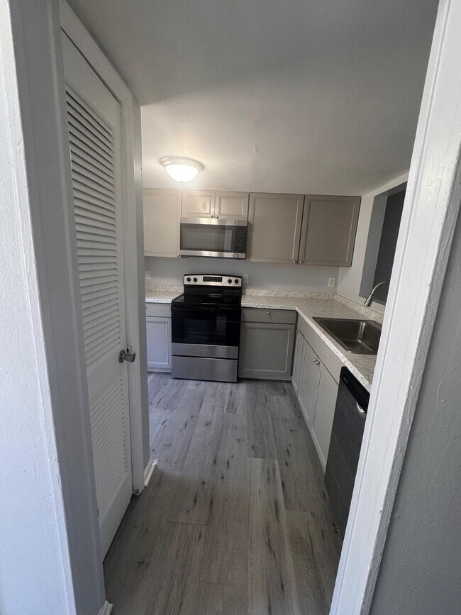 Photo - 306 Cedar St