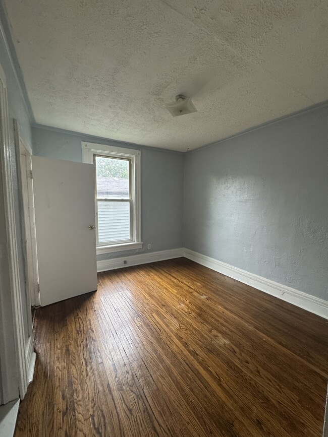 Photo - 180 Norran Dr Unit 2