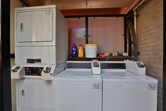 Photo - 1840 Richmond Ave. Unit 03