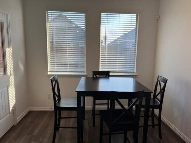 Photo - 719 Biscay Way