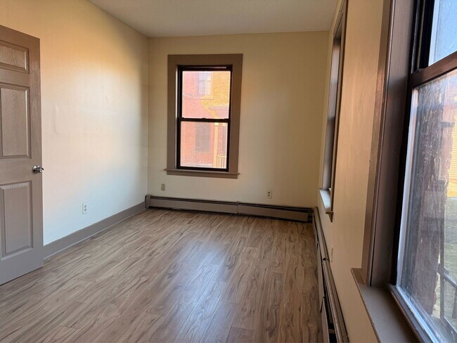 Photo - 44 Alden St Unit 44a 101