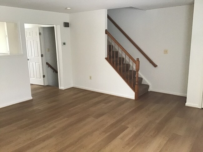 Photo - 542 Highland Towne Ln