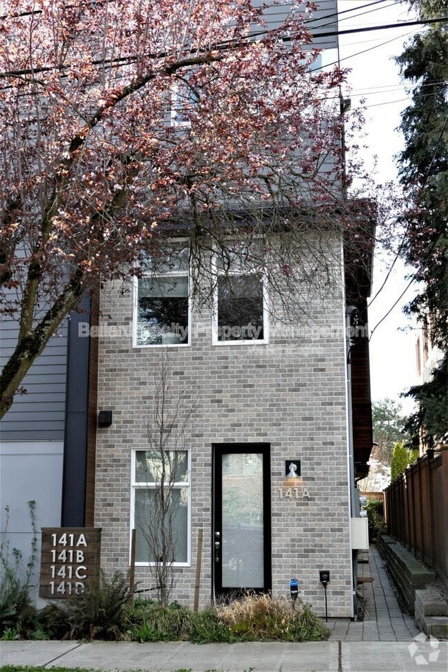 Building Photo - 141 22nd Ave E Rental