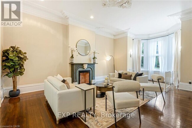 Photo - 46 Herkimer St Unit 2
