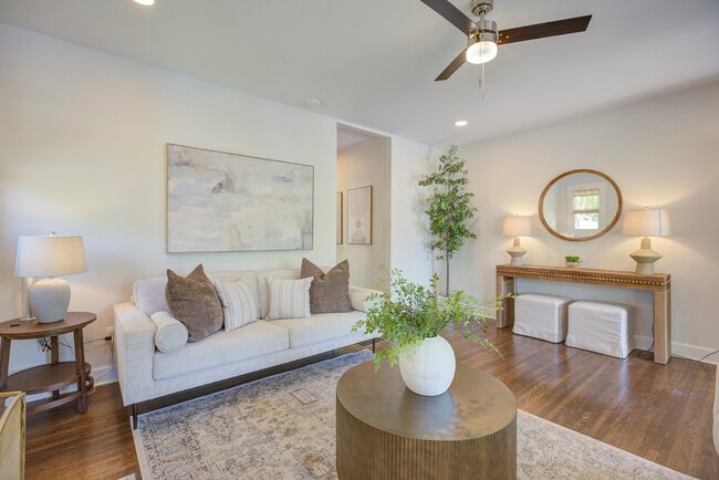 1613 S Mint St Unidad A