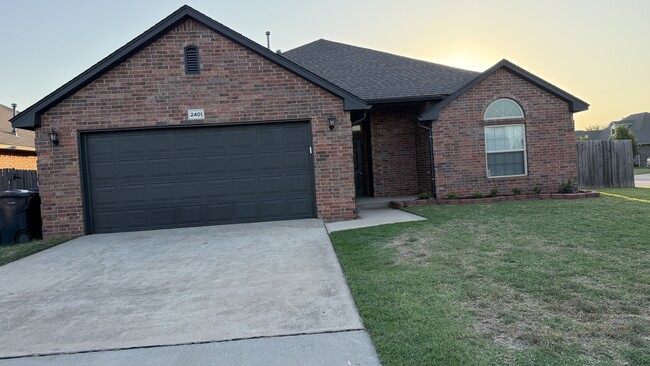 Building Photo - 2401 Chadsford Ln