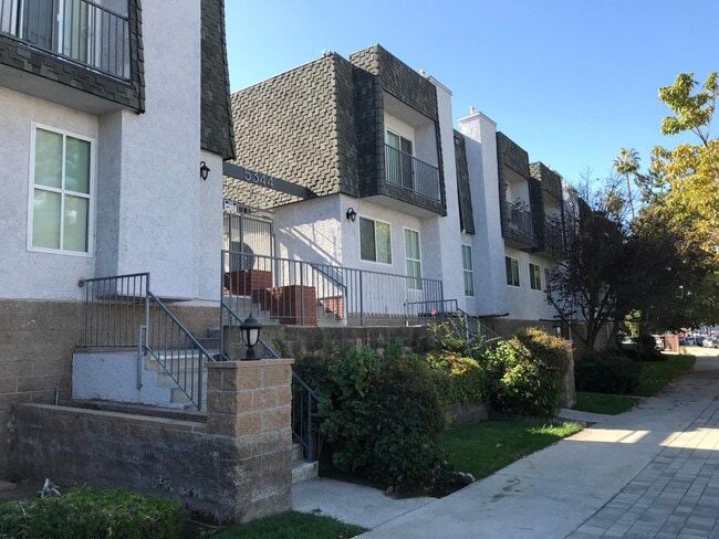 Barclay Square Apartment