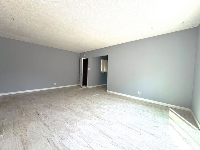 Photo - 1230 W 144th St Unit 2