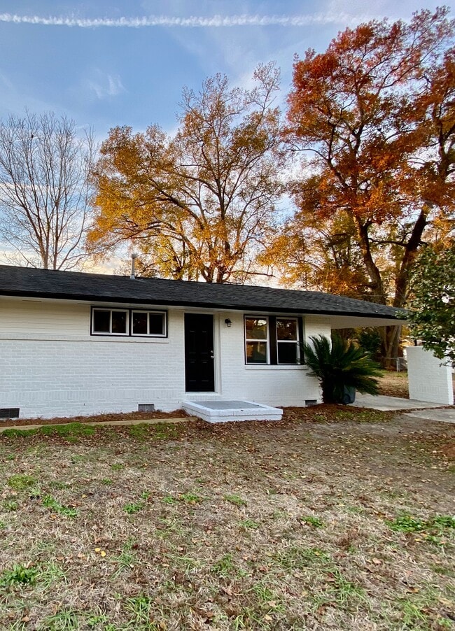 Building Photo - Dellwood Rental