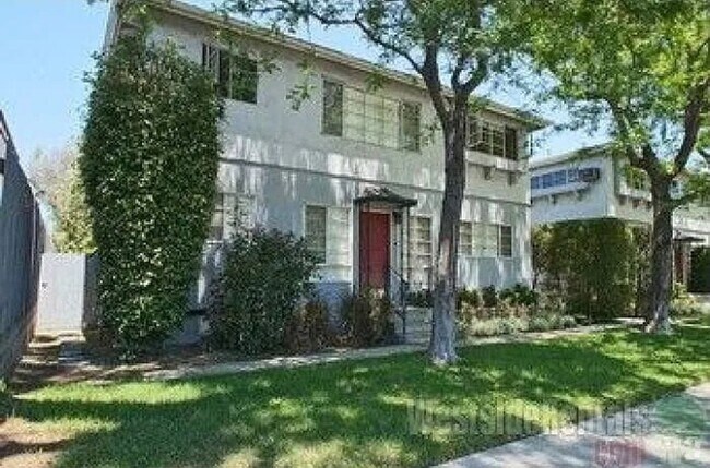Building Photo - 10823 Whipple St Rental