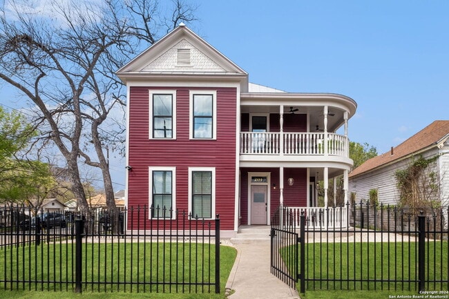 Photo - 201 E Carson St Unit 2