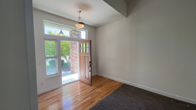 Photo - 2 Bed 2 Bath Home