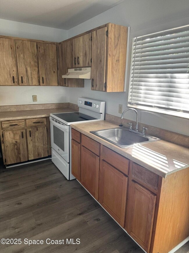 Photo - 298 Capron Rd