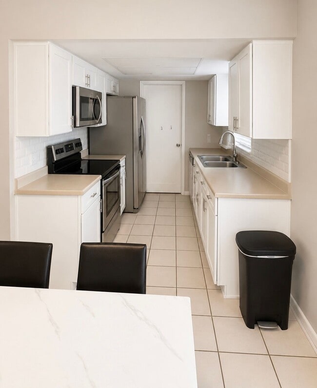 Photo - 287 Ruskin St Unit RUSK287