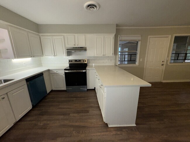 Photo - 4625 Tennyson St