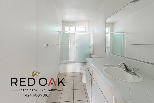 Photo - 16515 Victory Blvd Unidad 2