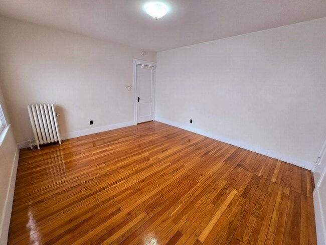 Photo - 24 Cushing St Unidad 2