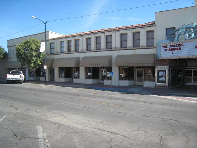 Building Photo - 522 Center St