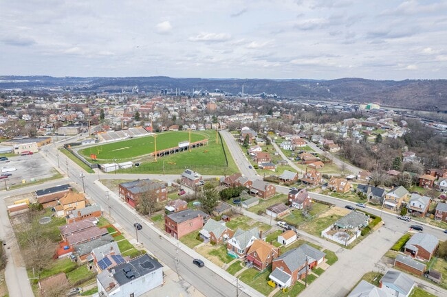 Photo - 826 Miller Ave Unit 1