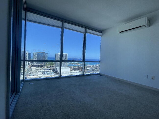 Building Photo - To register for the showing time below, no... Rental