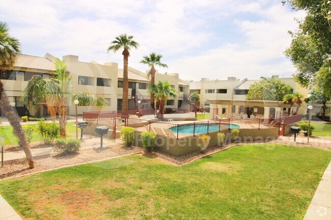 Building Photo - 3301 E Earll Dr Rental