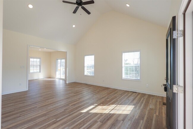 Photo - 7251 Hilliard Cir