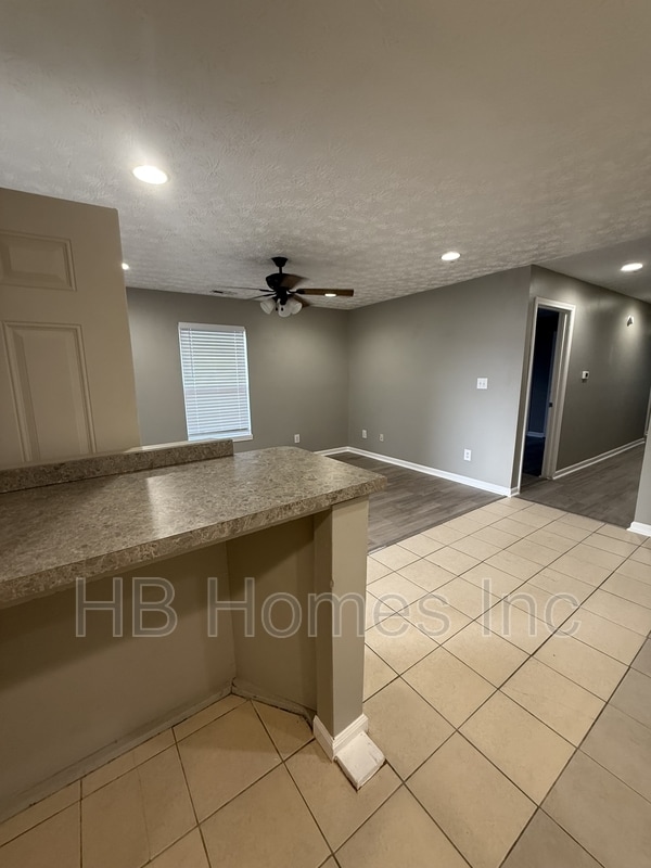 Photo - 407 Ash St