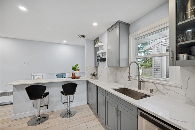 Photo - 16 Hickory Rd