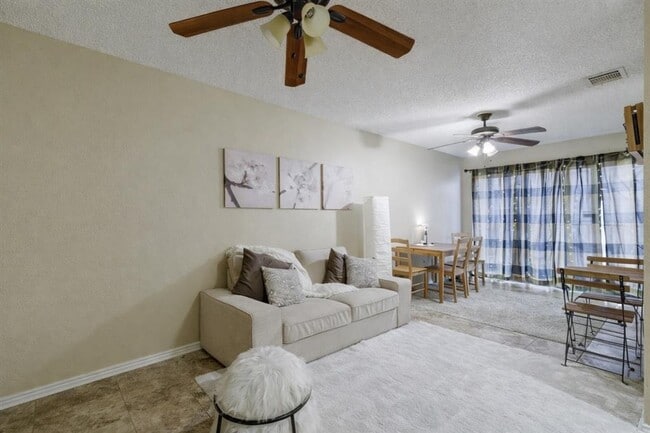 Photo - 2409 Leon St Unit 102