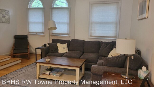 Photo - 4 br, 3.5 bath House - 839 Botetourt Gardens