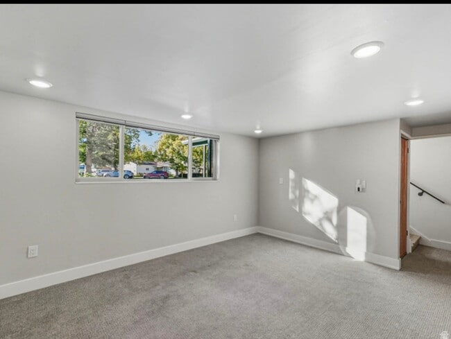 2036 Highland View Cir