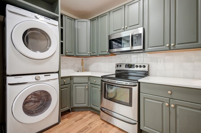 Photo - 1723 Master St Unit C