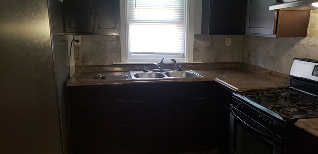 Building Photo - 304 Veazie St Unit Veazie