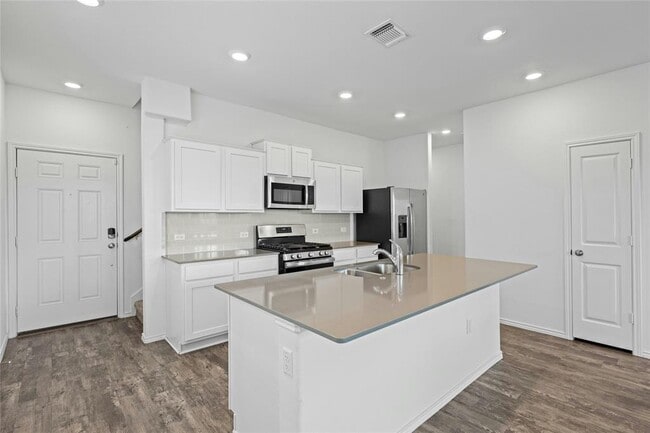 Photo - 15216 Spruce Frost Cv