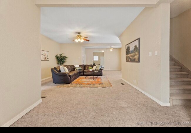 Photo - 806 S Osage Ave