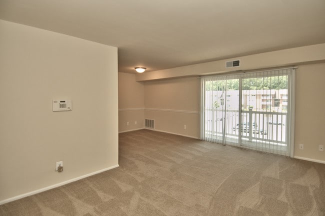 Photo - Harbour Manor