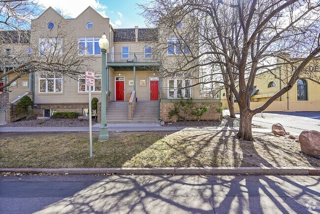 Building Photo - $3,150.00 - 2 Beds, 2.5 Baths, Apartment i... Unit F