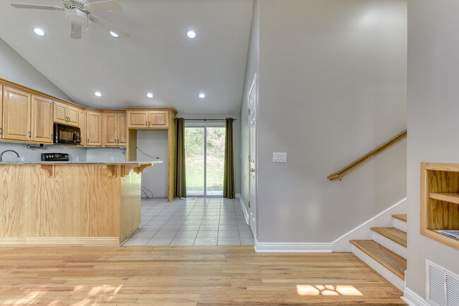 Photo - 5710 N 68th St