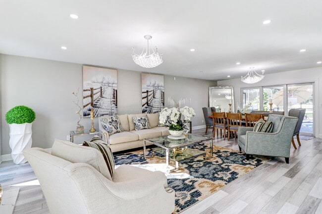 Photo - Fully Furnished 4-Bedroom Pool Home with Golf Course Views in Northdale