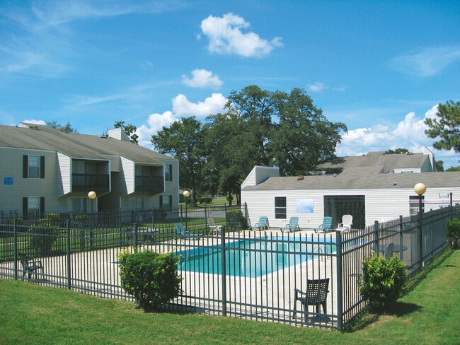 Pool - Brookley Pointe