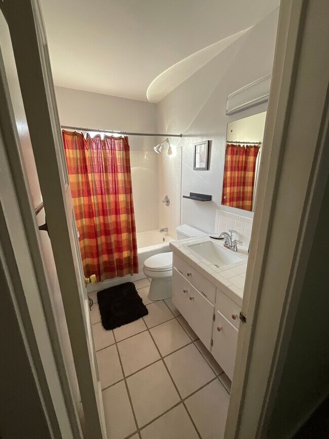 Photo - Cozy 1 Bedroom Furnished Retreat