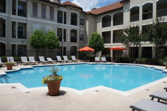 Photo - Rare 2 bed 2 bath condo located in The Tuscany